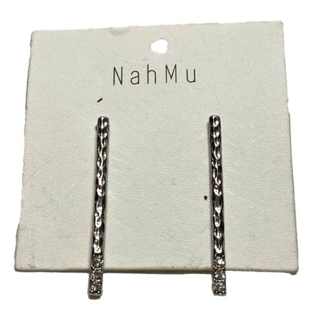 NahMu‎ Bar Stud Earrings Diamond Cut Silver Tone Rhinestone Fashion Jewelry NWT